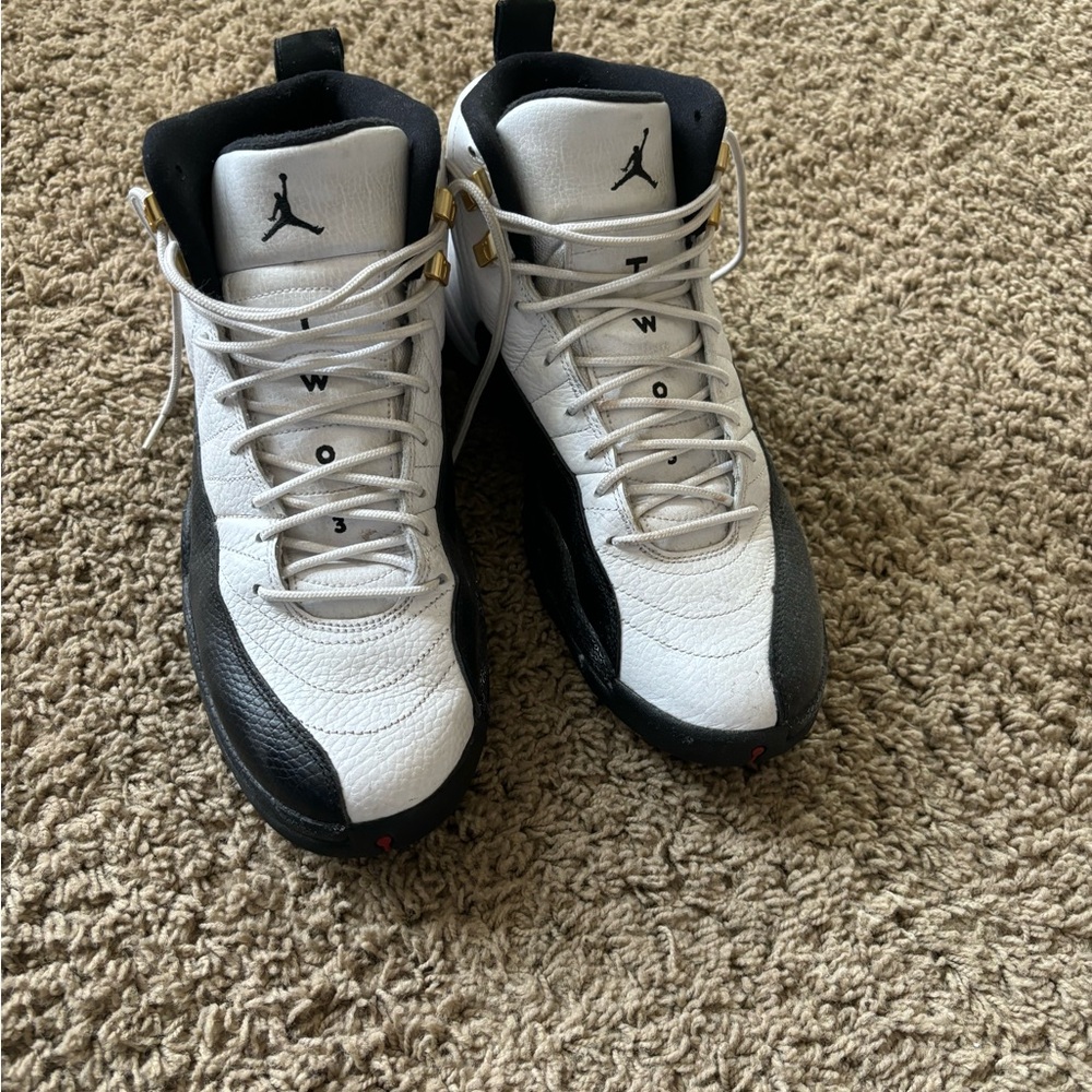 White black gold Jordan 12 size 9